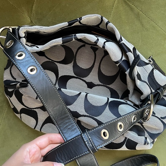 Coach Signature Black Soho Canvas Duffle Shoulder Bag Purse - Picture 7 of 11